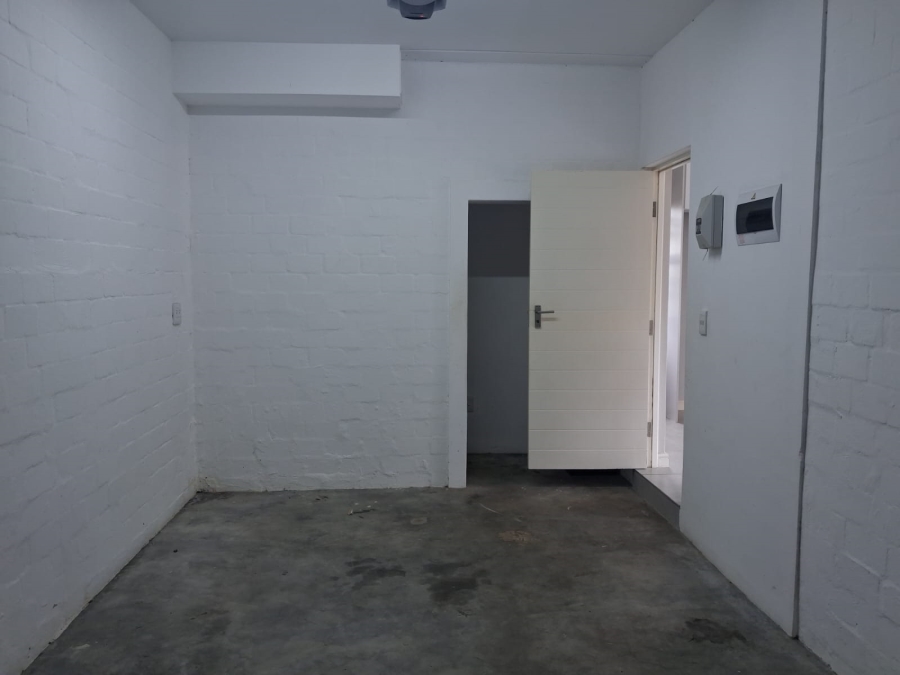 To Let 3 Bedroom Property for Rent in Winterstrand Eastern Cape